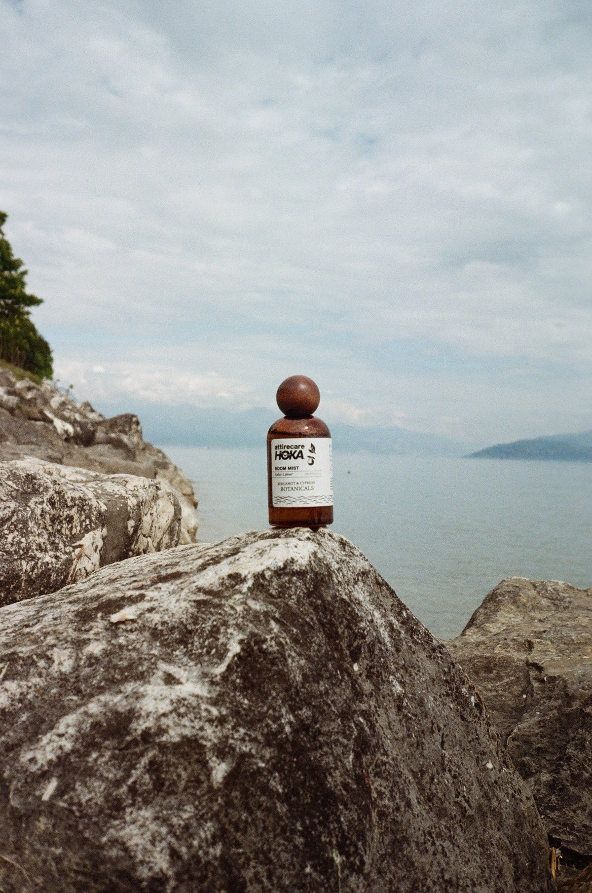 Attirecare and HOKA Lake Garda collaboration photography